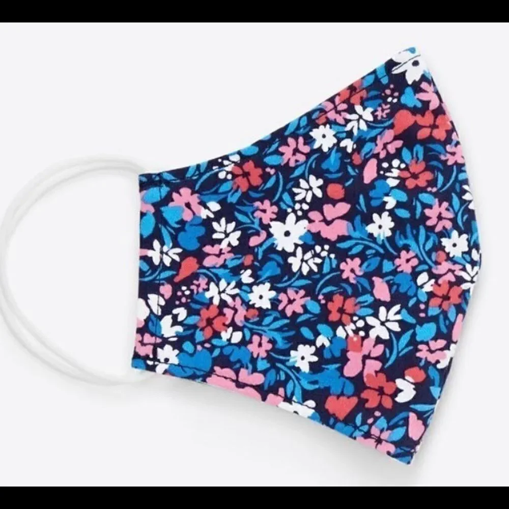 Bundle Face Mask in Spring Ditsy Floral Ipsy bag